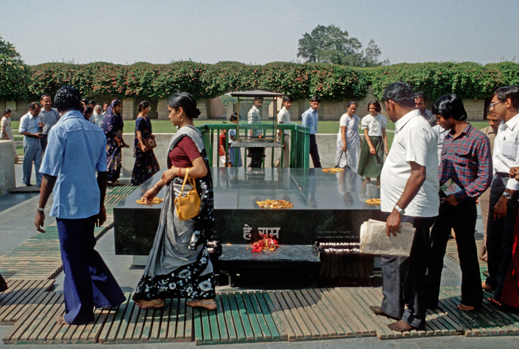 Raj Ghat, Gedenksttte fr Mahatama Gandhi, ein Wallfahrtsort