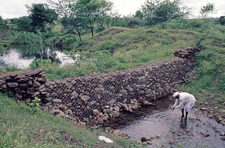 Kleinrumige Feldbewsserung in Maharashtra