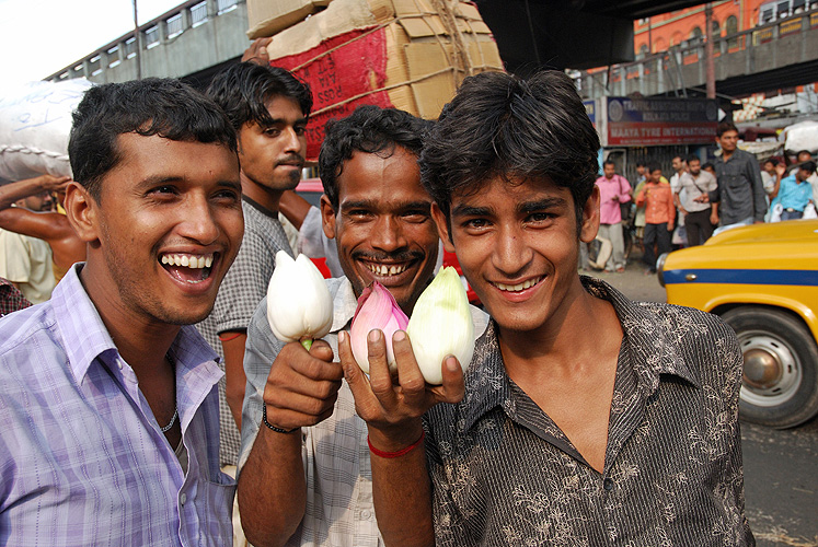 Junge Straenhndler in Kolkata
