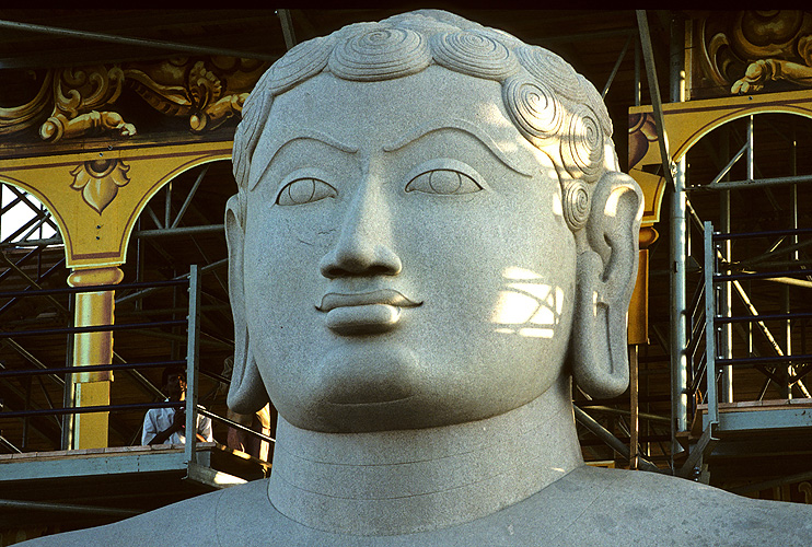Statue des Jain-Mnchs Bahubali in Sravanabelgola, Karnataka  