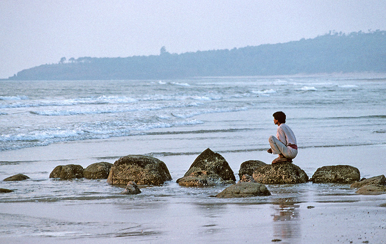 An einem Strand sdlich von Mumbai - Goa 05