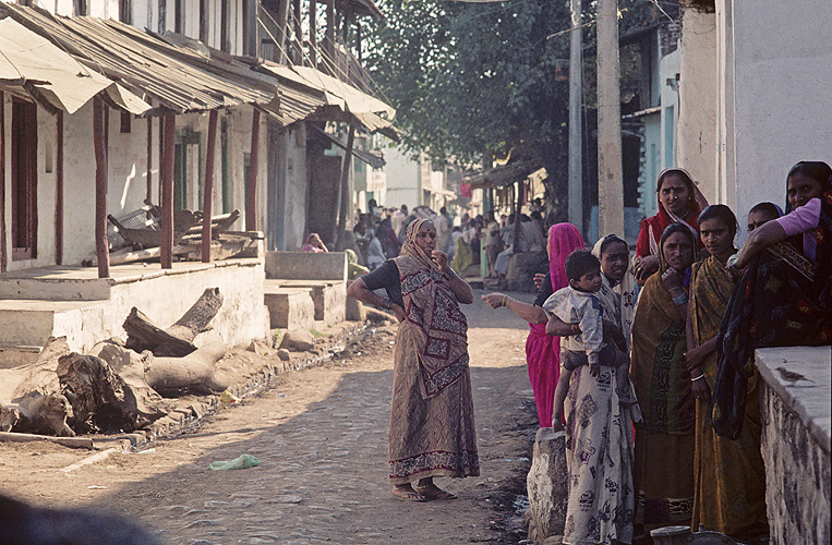 Dorf am Ufer der Narmada, Madhya Pradesh - Narmada-Fluss 17