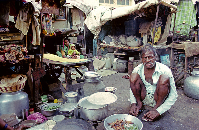 Obdachlose Familie auf der Strae in Mumbai