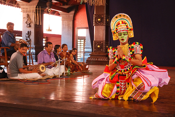 Kathakali-Tnzer mit Musikern