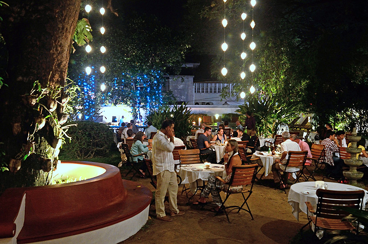 Dinner in einem Luxushotel in Kochi, Kerala - Touristen 17