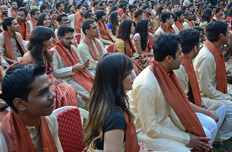 Studentinnen bei einer College-Feier, Ahmedabad