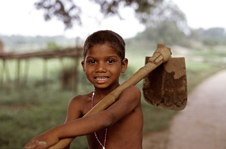 Bauernjungen vom indigenen Munda-Volk in Jharkhand