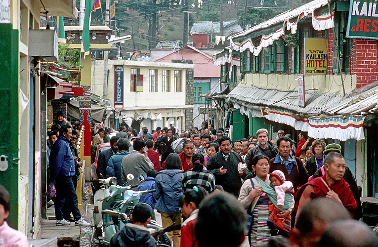 Hauptstrae von McLeod Ganj nahe Dharamsala