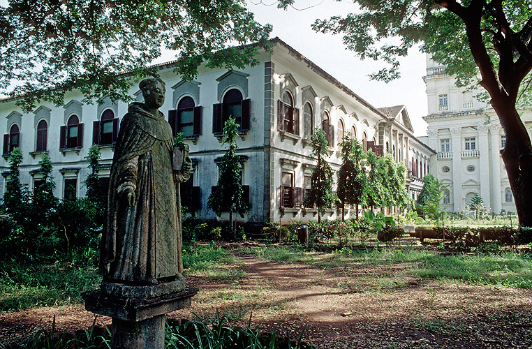 Konvent und Kirche von St. Cajetan, Goa - Christen 05