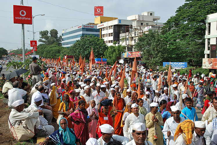 Der Pilgerzug trifft in der Millionenstadt Pune ein - Pandharpur Yatra 08