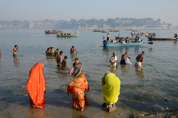 Badende whrend der Kumbh Mela, Allahabad 2013 